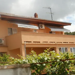 Apartamento And Nediljko, Bibinje